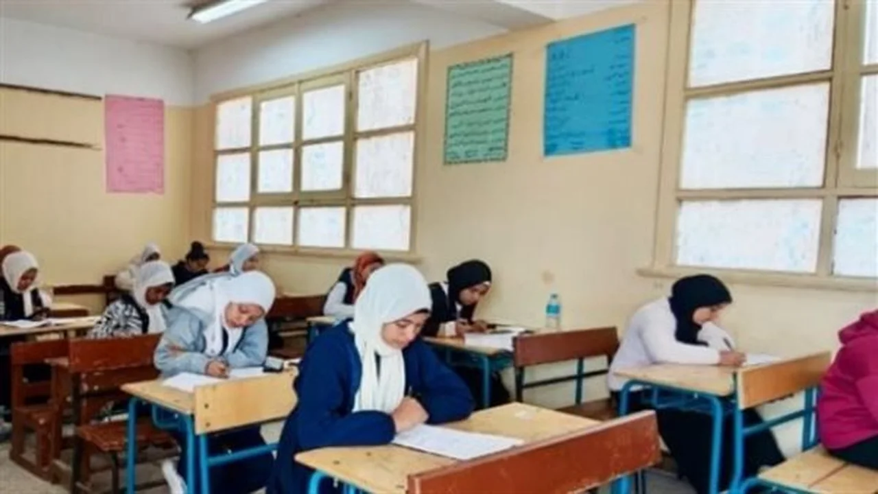 اعتماد رسمي.. محافظ البحيرة تعلن نتائج الشهادة الإعدادية لعام 2026 بنسبة نجاح مرتفعة